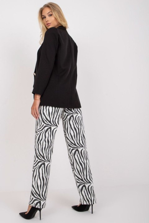 Elegancki czarny żakiet damski