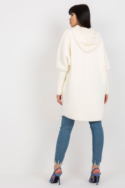 Płaszcz Damski Model MBM-PL-19905-1.96P Ecru - MBM