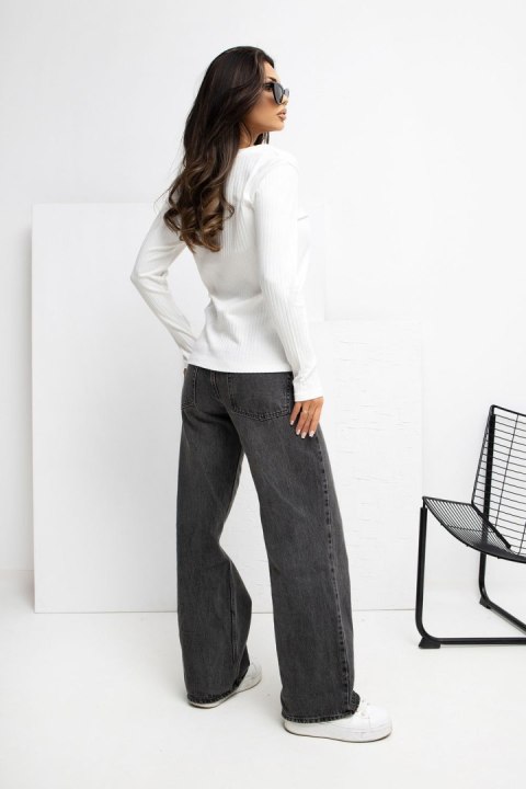 Bluzka Model RV-BZ-A1056.11 Ecru - Rue Paris