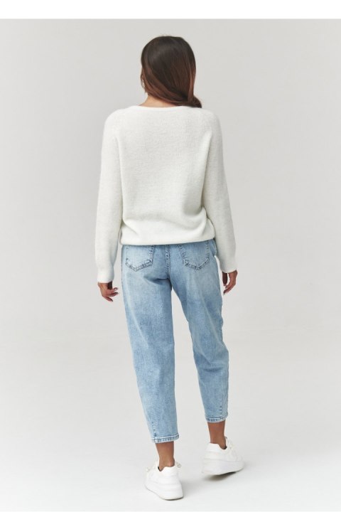 Sweter Damski Model C40 Ecru - Makadamia