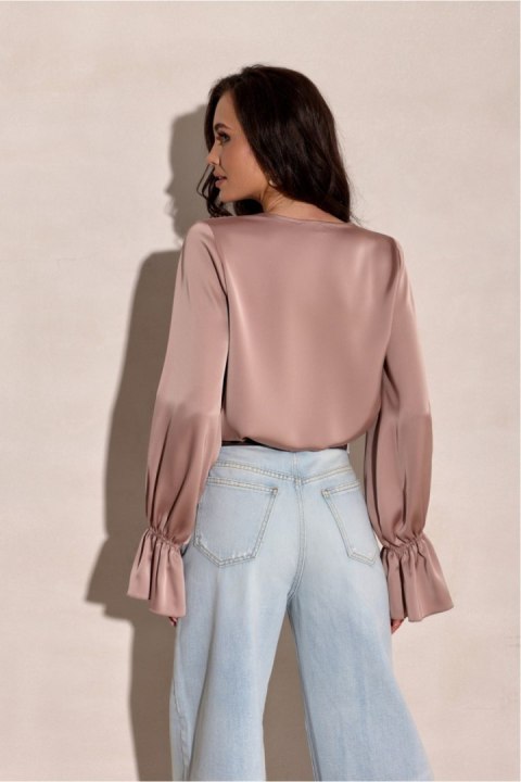 Bluzka Model Soraya MOC BLU0230 Mocca - Roco Fashion