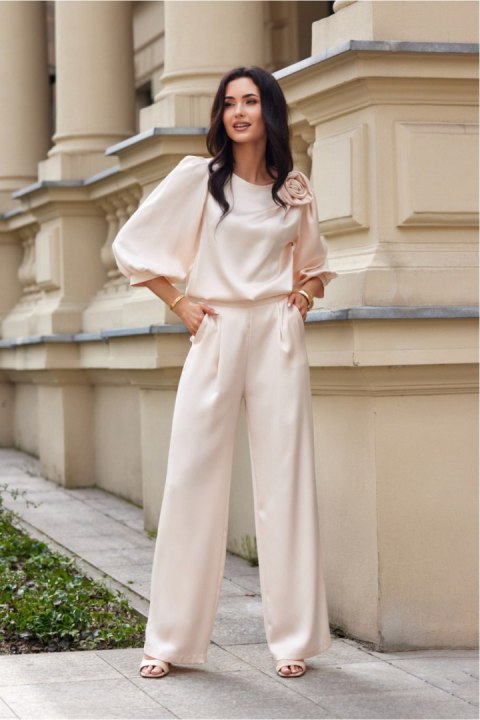 Bluzka Model Giana VAN BLU0178 Vanilia - Roco Fashion