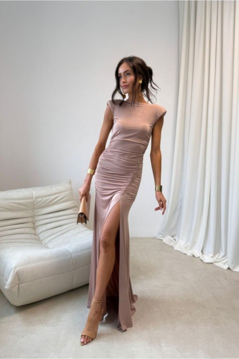 Sukienka Model Aurelia MOC SUK0556 Mocca - Roco Fashion