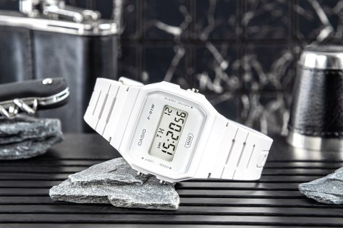 Zegarek Casio F-91WB-7AEF - Klasyka w białym wydaniu